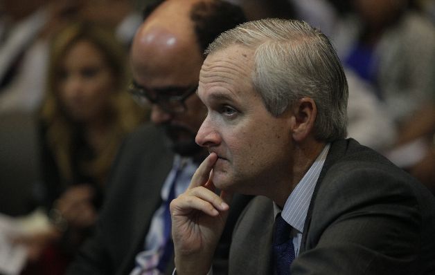 Tanto el ministro de la Presidencia, como el director de Asesoría Legal, coinciden en señalar que el DAS tendrá muchos puntos en común con el PAN... ¿Más de los mismo? / Víctor Arosemena