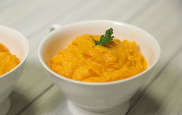 Puré de camote con ajos asados