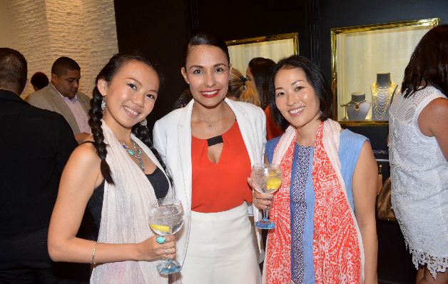 4. Amami Monesson, Lina Marcela Bonilla y Kumi Yoshimoto.