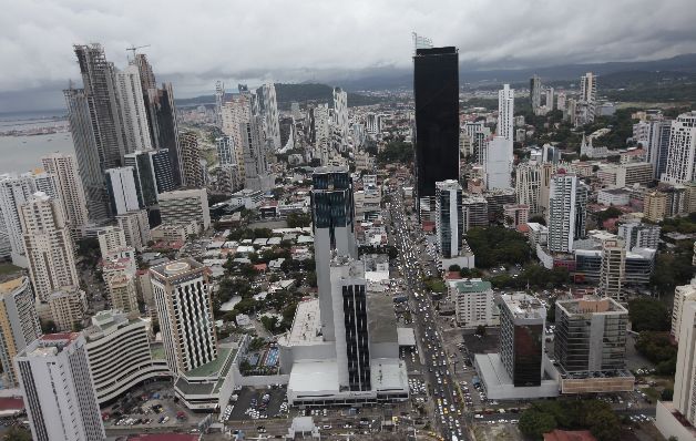 Panamá ya no resiste un crecimiento de la población, destaca BID