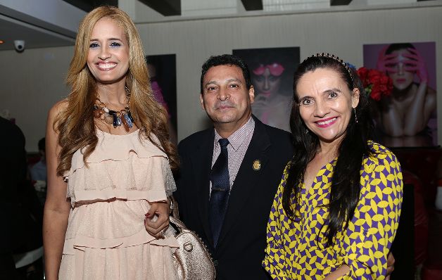 3. Zoraya Reichlin, Sandro Ferruzzo y Marta de Tellez.