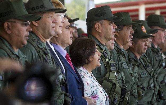 Ministro de Defensa López rinde su informe