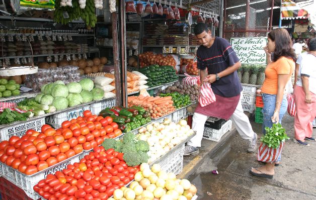 Empresarios piden que se fomente la libre competencia en el país