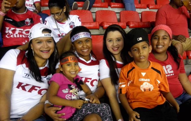 La afición chorrerana se dio cita en el Maracaná. / Anayansi Gamez La afición chorrerana se dio cita en el Maracaná. / Anayansi Gamez