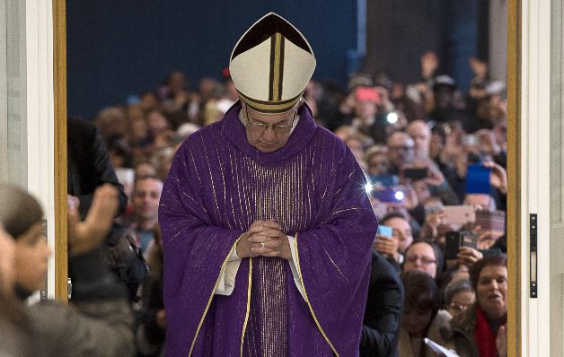 Francisco dio su aprobación. 