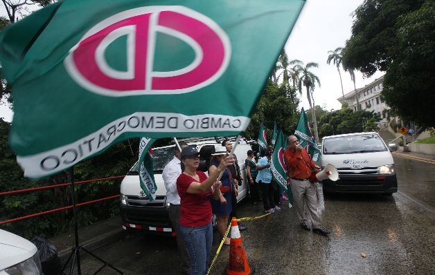 Exigen que se convoque a la asamblea constituyente como lo prometió Varela durante la campaña política