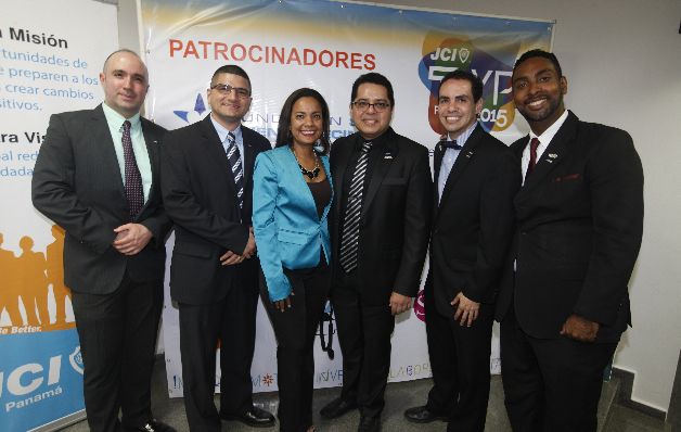 1. Ismael Garibaldo, Edwin Ruiz, Zuleika Cordero, Alberto Checa, Otto Gamboa y Jonathan Van  Gray Quintero. 