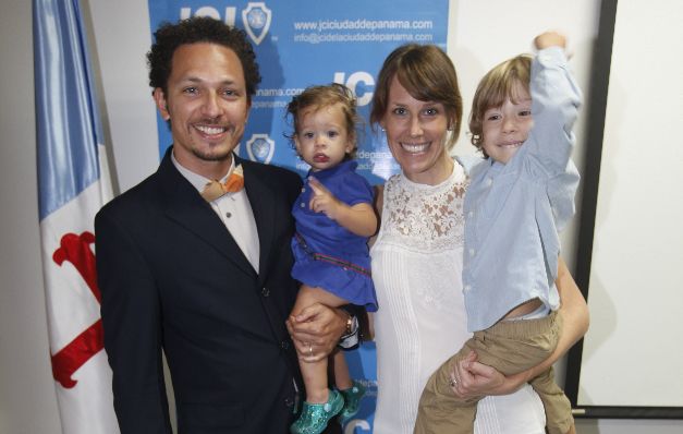 6. Rolando Gittens, Rosalin Gittens, Kimberly Portmess y Bayano Gittens. 