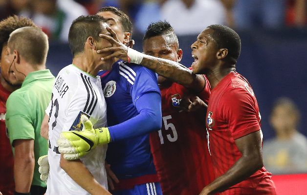 Este polémico Panamá 1-2 México está entre los hechos más penosos del fútbol en el 2015. / Archivo