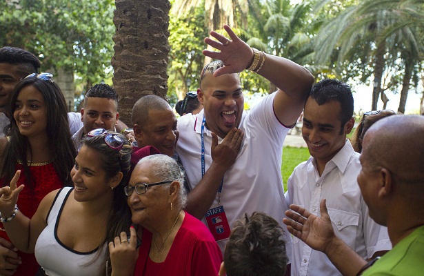 Brayan Peña junto a familiares.