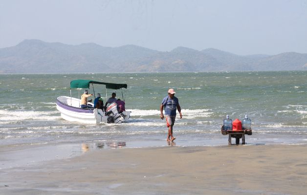 Cuentan con transporte de botes pequeños y medianos. Cuentan con transporte de botes pequeños y medianos.