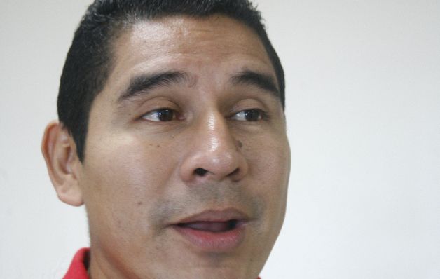 Ángel Valdés  / Edward Santos