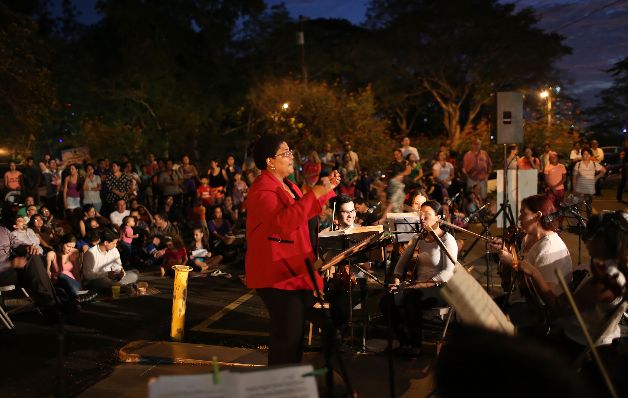 Electra Castillo dirigió al Coro Polifónico y la Orquesta Aldacapo. Electra Castillo dirigió al Coro Polifónico y la Orquesta Aldacapo.