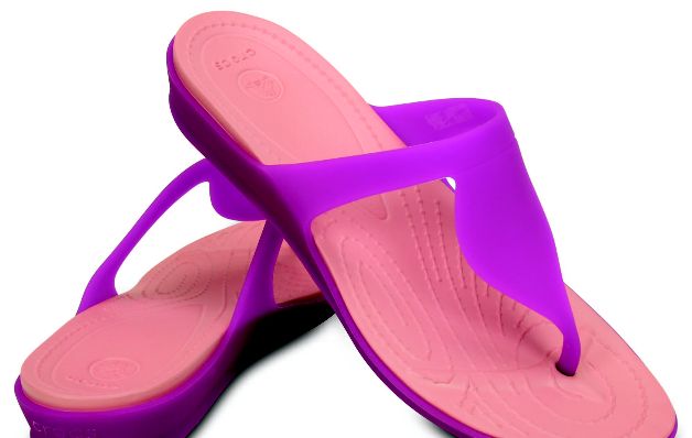 Crocs: Puedes combinar tu 'look' veraniego con los zapatos tipo 'flats'. Son livianos, cuentan con la tecnología CrocsLite y su material es de larga duración. Crocs: Puedes combinar tu 'look' veraniego con los zapatos tipo 'flats'. Son livianos, cuentan con la tecnología CrocsLite y su material es de larga duración.