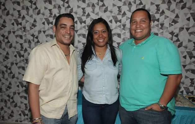3. Luis Garibaldi, Stephany Murillo y Alexander Meza.