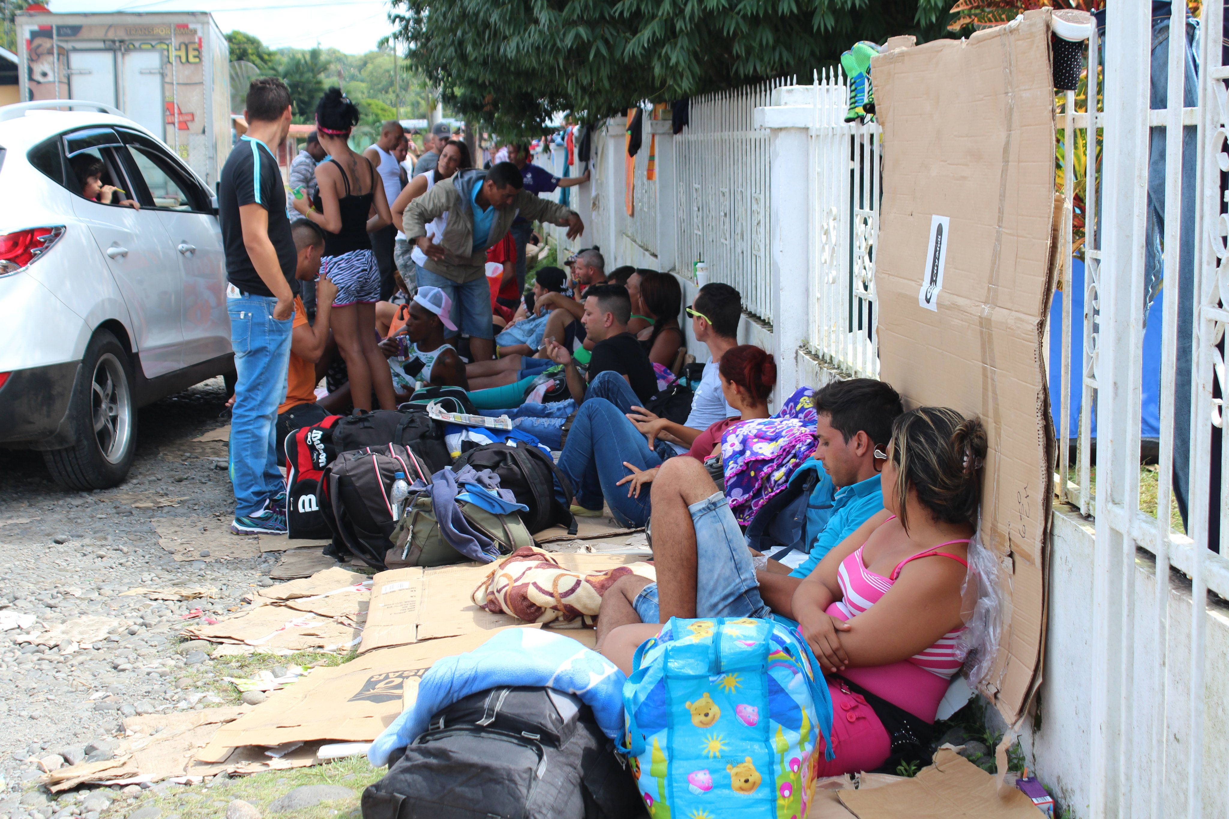 Panamá busca abrir fronteras de la región para paso de cubanos 