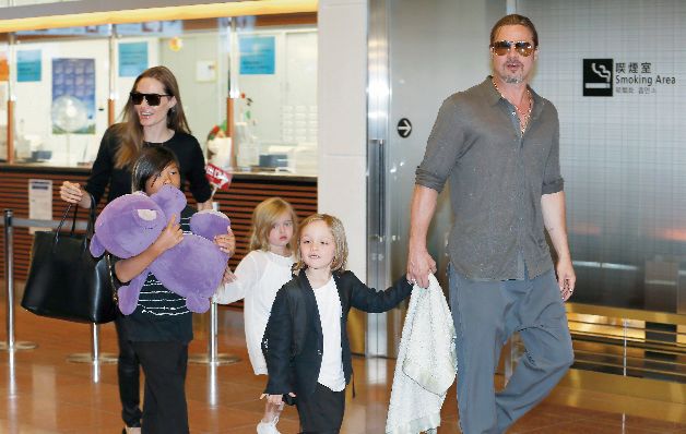 Brad Pitt es uno de los papás con más hijos en Hollywood. 