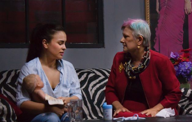 Valerie Troncoso y Keitha Kushner, en la obra de Zayd Dohrn.