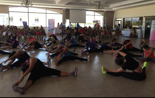Dorita Eleta hizo que las chicas relajaran todos sus músculos. 'El triángulo de la mujer', en Chiriquí