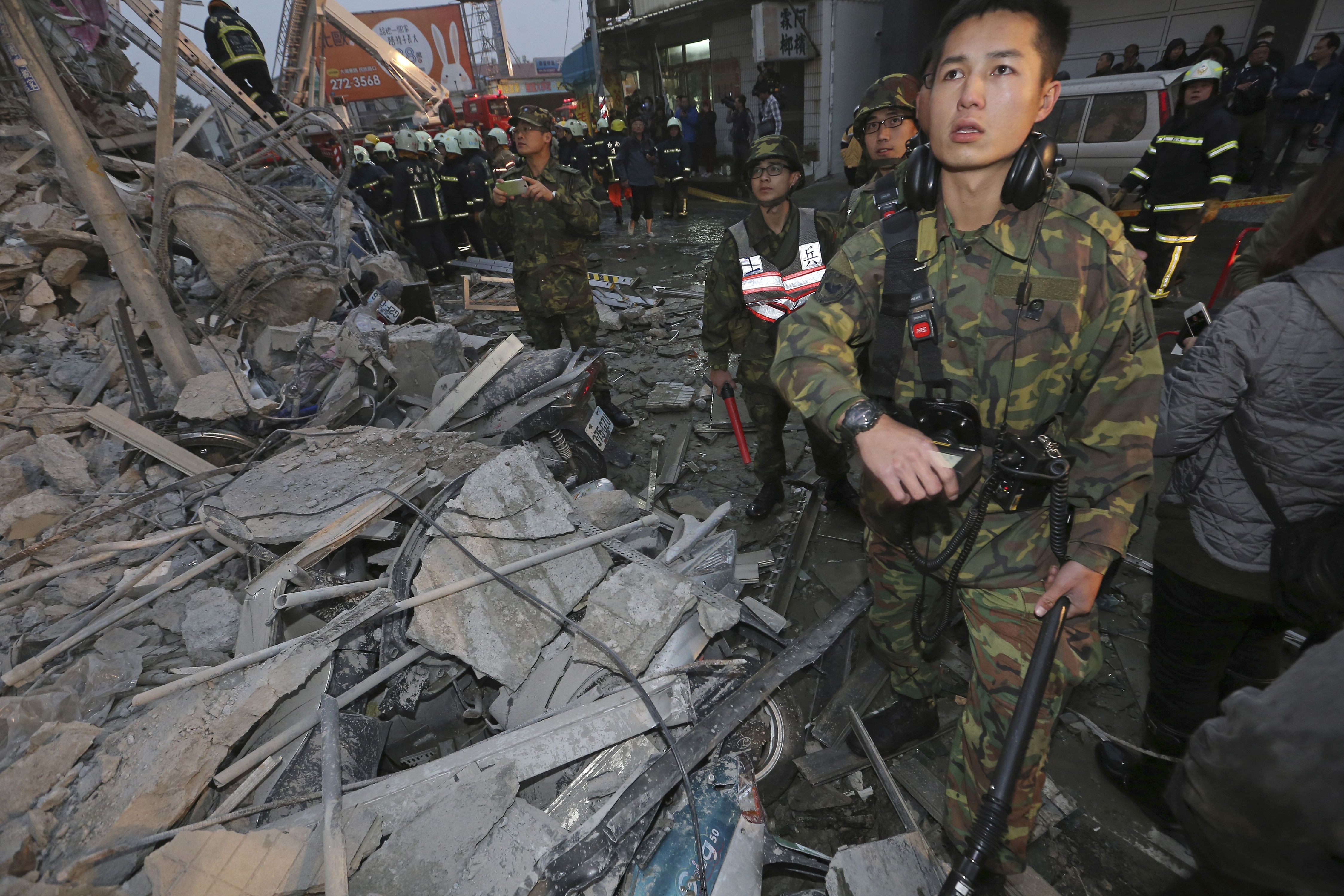 Hay más de 1,200 funcionarios en las labores de rescate. Sismo en Taiwán deja 18 muertos, 150 desaparecidos