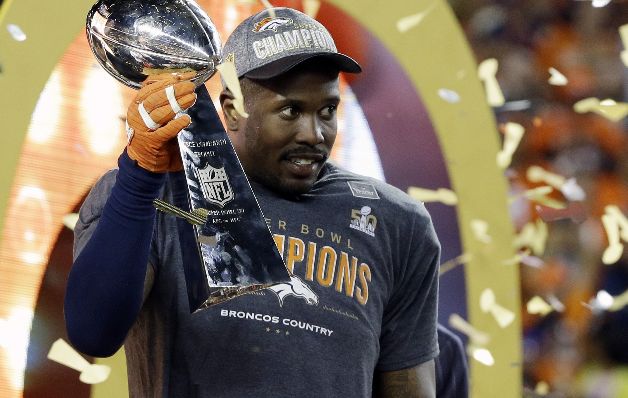 Von Miller será recordado como el JMV del Super Bowl 50. Manning pide tiempo