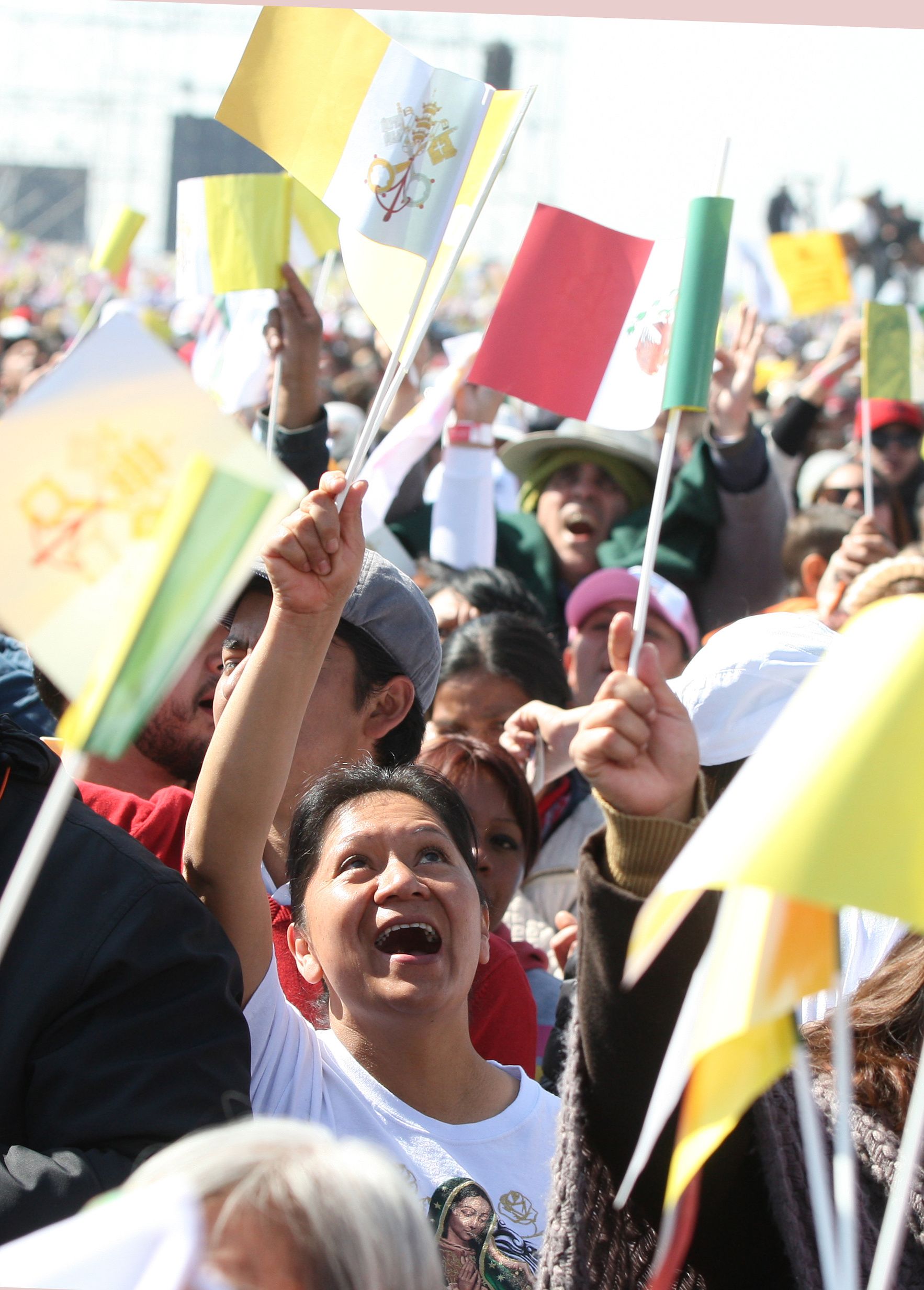 A la multitud no le importó el frío. / EFE Papa Francisco llama a tener un México sin traficantes