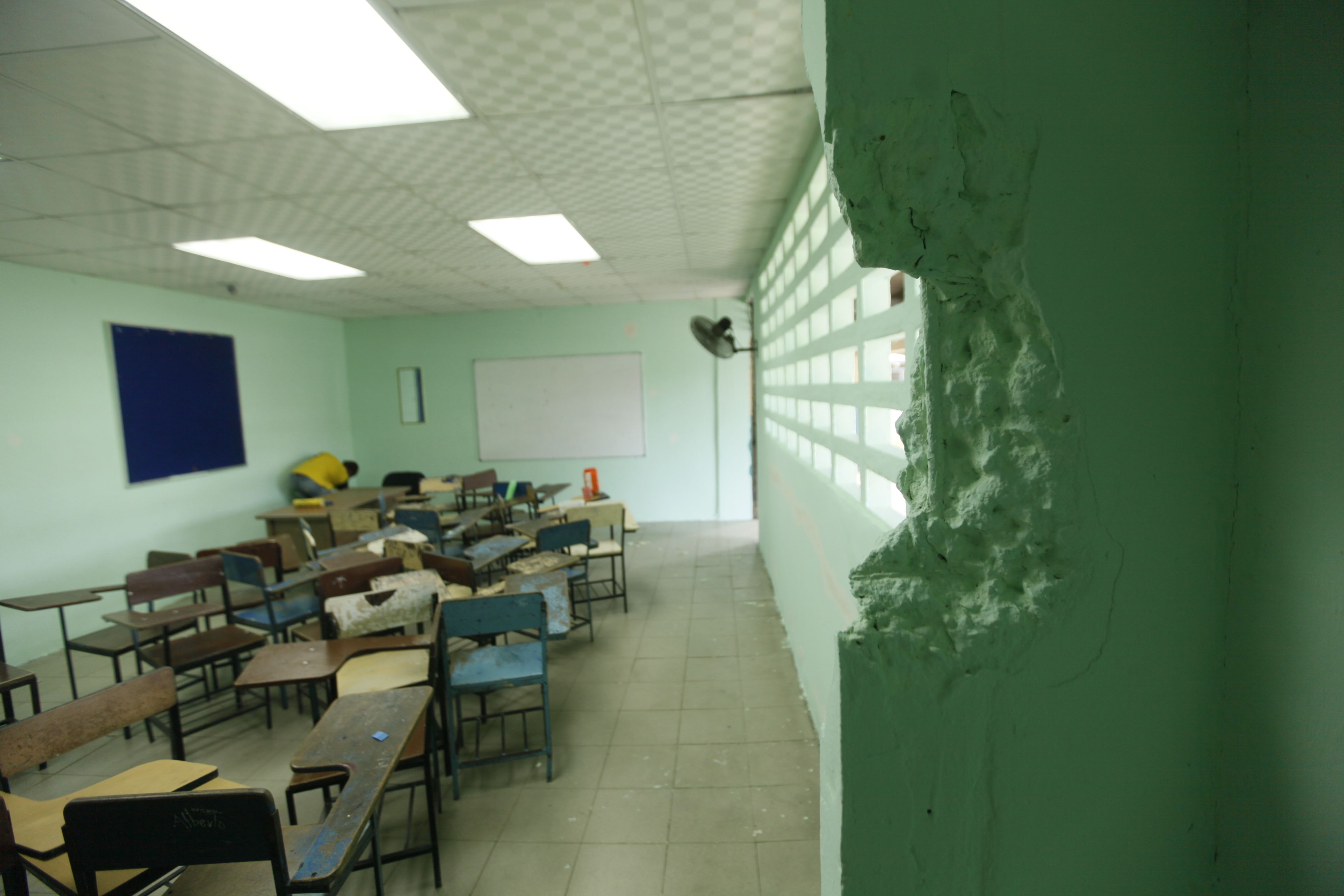Mantenimiento cosmético del Meduca en los colegios