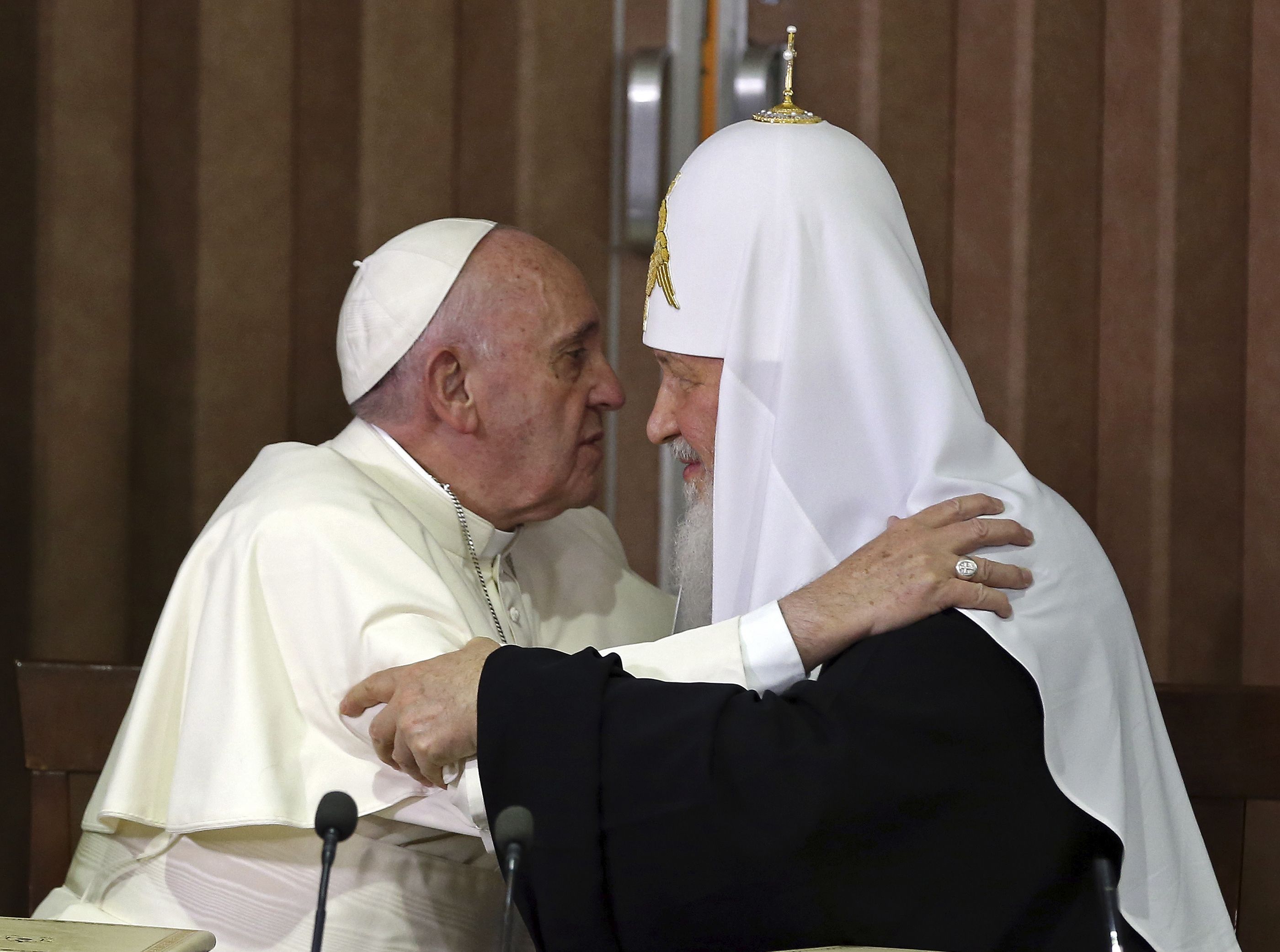 Fin del distanciamiento entre católicos y ortodoxos