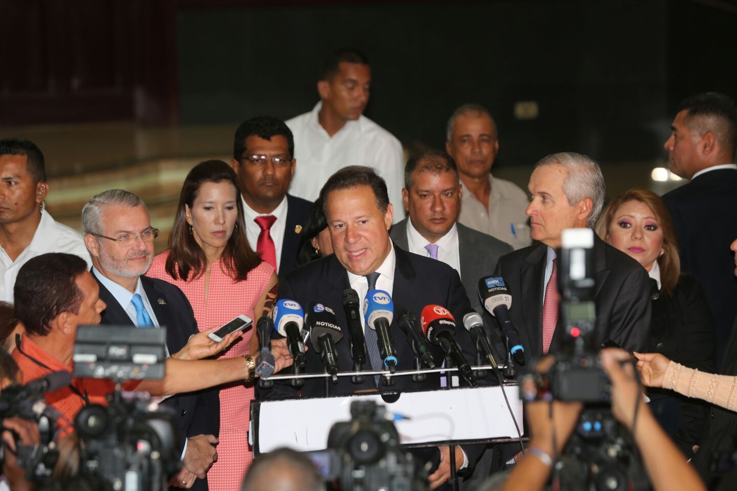 Crean grupo para depurar a estamentos de seguridad