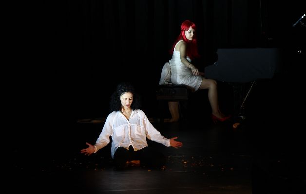 María Eshpai, al piano, deleitó con música de Igor Stravinski. María Eshpai, al piano, deleitó con música de Igor Stravinski.
