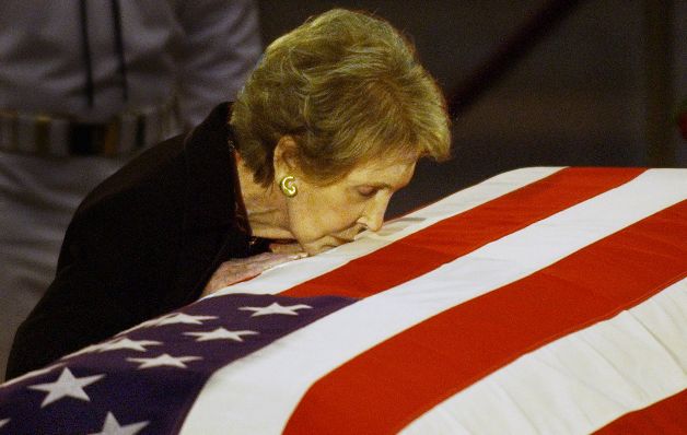 Ronald Reagan murió en 2004. 