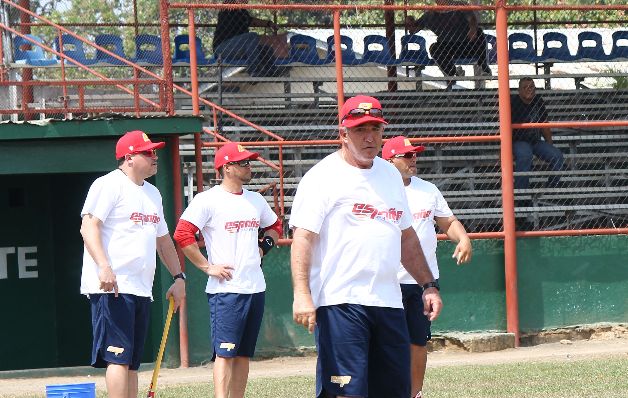 Manuel "Manny" Crespo es el piloto de la selección de España. Manuel "Manny" Crespo es el piloto de la selección de España.