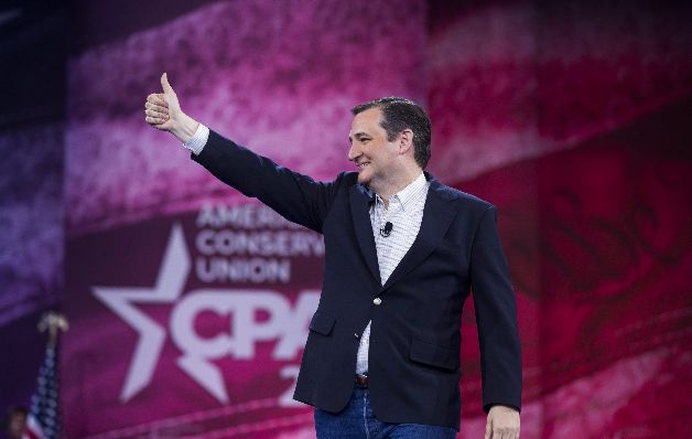 Ted Cruz asegura que se mantendrá en la campaña.