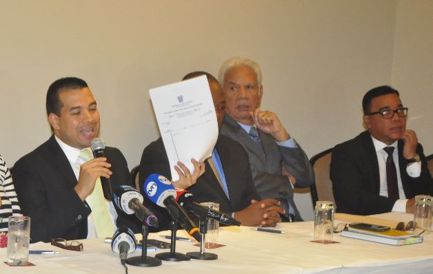 Luis Eduardo Camacho (hijo) denunció que pretenden abrir nuevos procesos en su contra.   / Foto Edwin González 