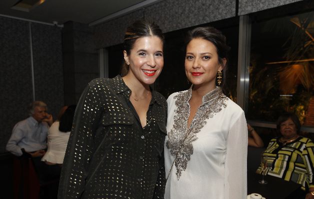 2.  Maristella González y Elly Van Os . 