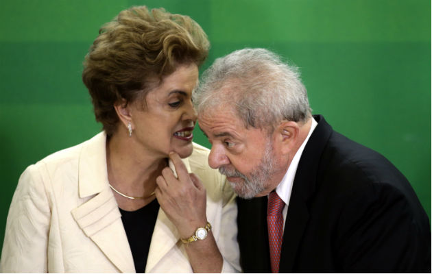La presidenta brasileña, Dilma Rousseff juramentó a Luiz Inácio Lula da Silva. Foto: EFE