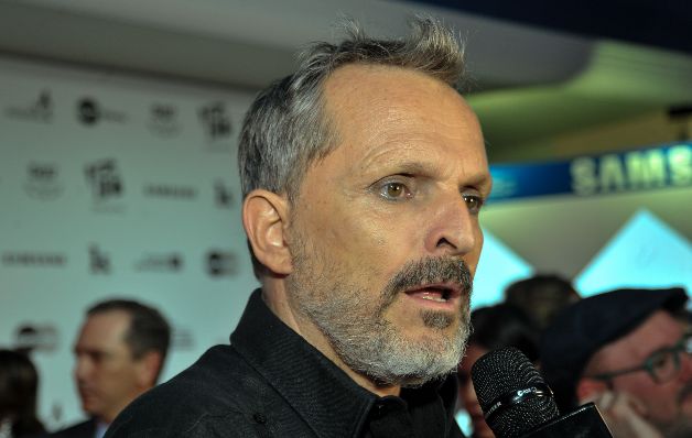 Lucía y Miguel Bosé fueron aplaudidos a su llegada. Lucía y Miguel Bosé fueron aplaudidos a su llegada.