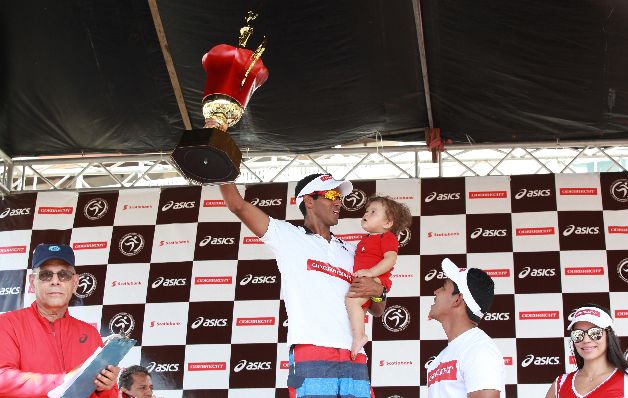 El atleta mostró sus quilates en la Maratón Internacional de Panamá 2015. / Anayansi Gamez El atleta mostró sus quilates en la Maratón Internacional de Panamá 2015. / Foto Anayansi Gamez