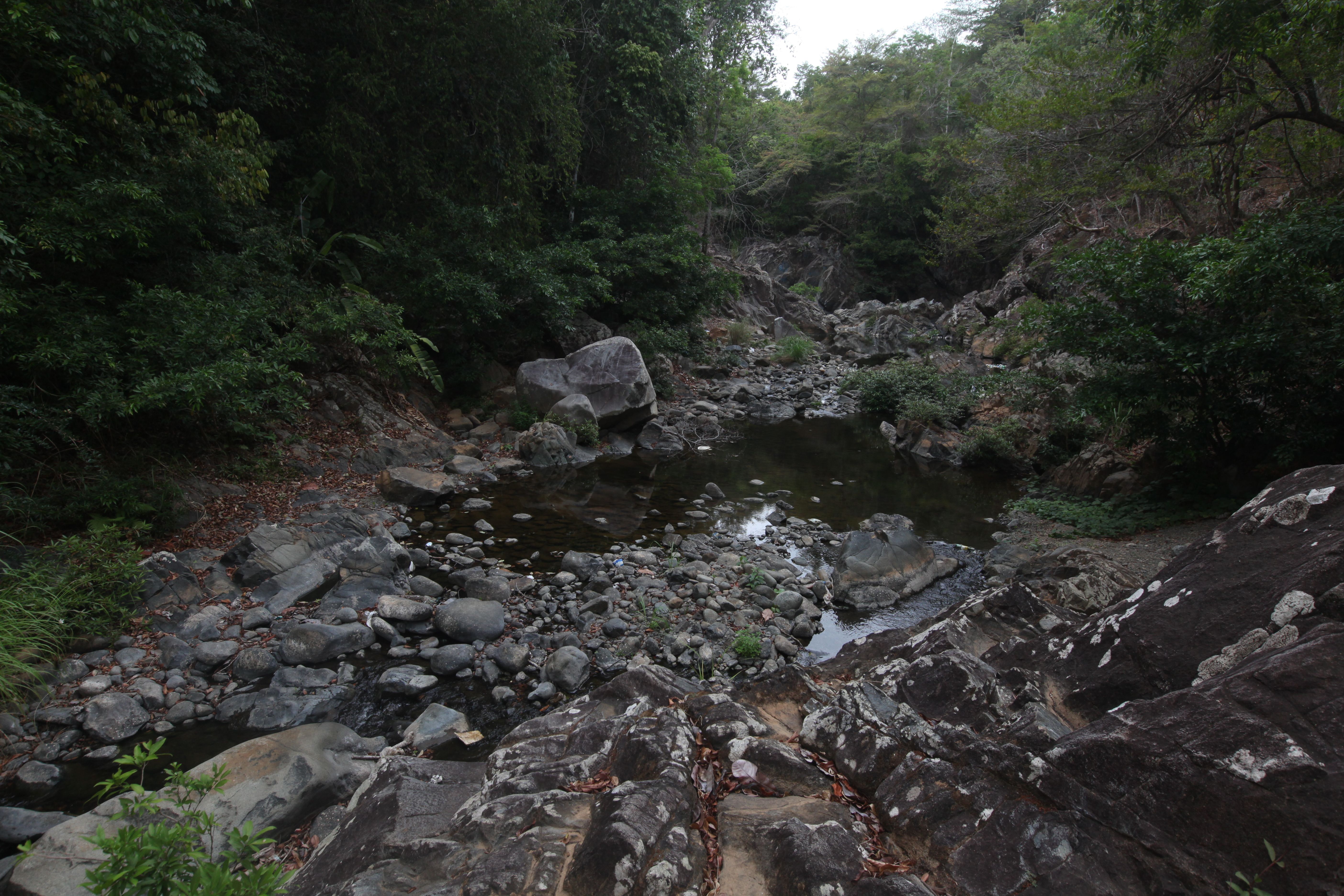 Casi seco está uno de los ríos de Cerro Azul. / Edwin González Crisis del agua se agrava, tras aumento del consumo