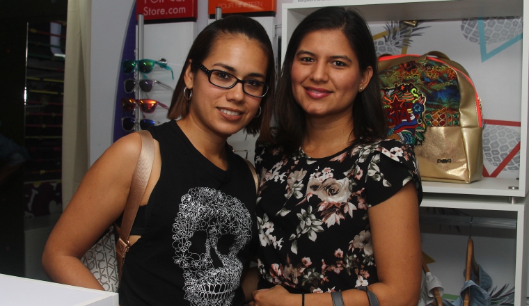 4. Bianca de Espinoza y Luz Montenegro.