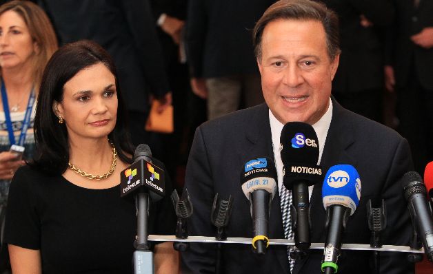 Ayer, tanto la vicepresidenta Isabel de Saint Malo como el mandatario Varela se refirieron al escándalo Mossack Fonseca en tonos más críticos, contrarios al apoyo inicial a la firma. / EFE
