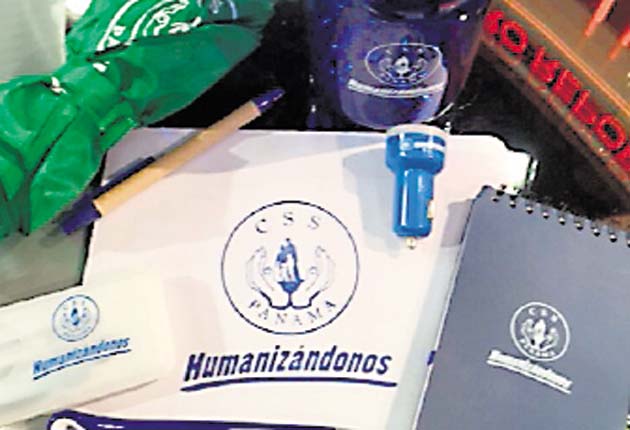 Compra de suvenires, uno de los primeros tropezones de Girón