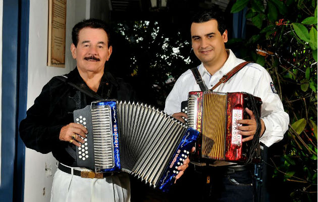 Dorindo (izq), un ícono de la música típica. Foto: Zenaida Vásquez 
