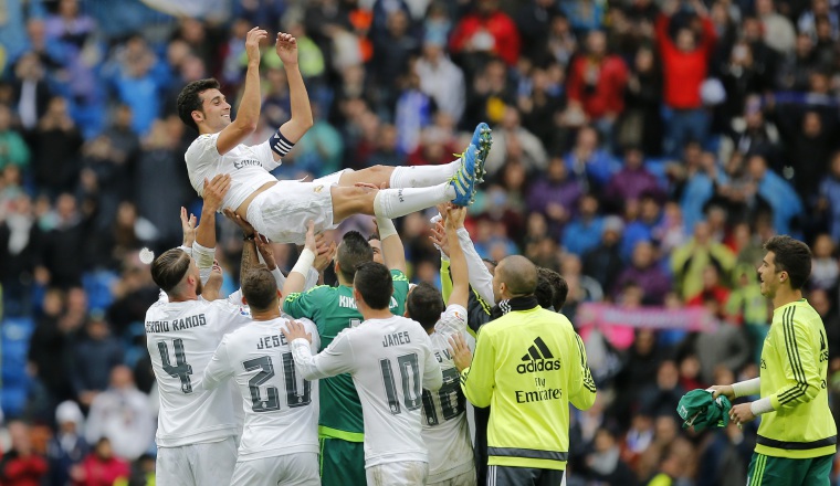 Adiós Álvaro Arbeloa disputó el último partido de su carrera con el Real Madrid en el estadio Santiago Bernabéu, donde vivió momentos imborrables en una despedida como un grande, ganador de todos los títulos de club posibles. /Foto AP