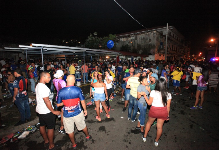 5. La caseta fue el centro de la fiesta de los "leones" del Plaza Amador. 5. La caseta fue el centro de la fiesta de los "leones" del Plaza Amador. /Foto Alexander Santamaría