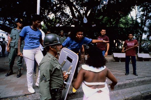 Las fuerzas represivas de Noriega no respetaban género ni edades / Archivo.
