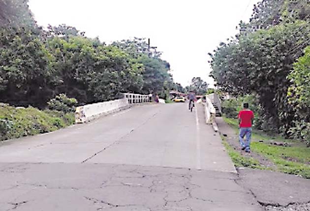 Al violador lo acusan de cuatro delitos, está en detención preventiva