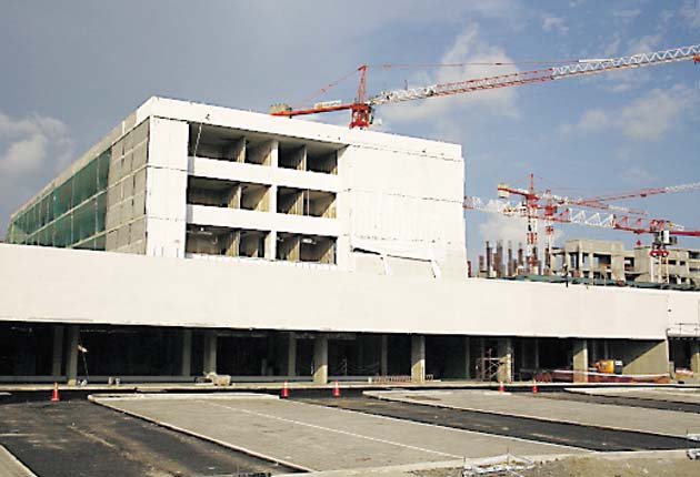 25 megaobras paralizadas por esta administración