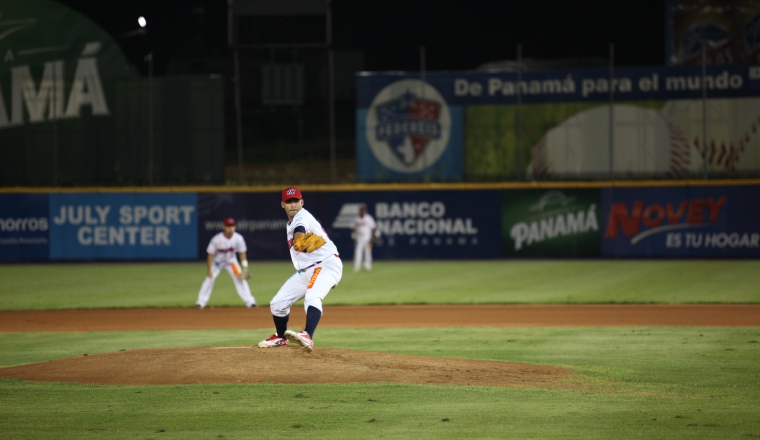 Herman Montero: El lanzador estaba en pausa (por dos años) y regresó para ser campeón con la novena de Panamá Metro. Este año tuvo un buen desempeño y su retorno la próxima temporada dependerá de varios factores. /Foto Josue Arosemena