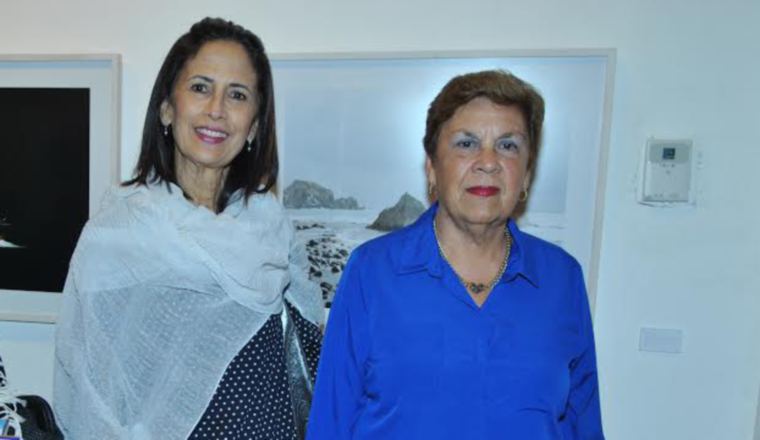4. Cecilia Hurtado y María Inés Vegas. 4. Cecilia Hurtado y María Inés Vegas.